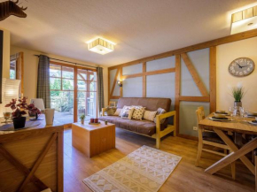 Appartement Prestige au Centre-ville avec Piscine, Sauna et Parking à Saint-Lary-Soulan - FR-1-296-417